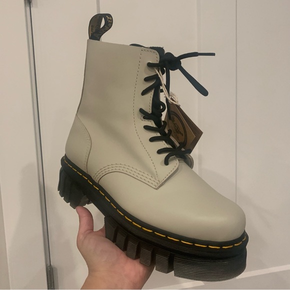 NWT Dr. Martens Audrick Nappa Leather Platform Ankle Boots - Picture 2 of 8